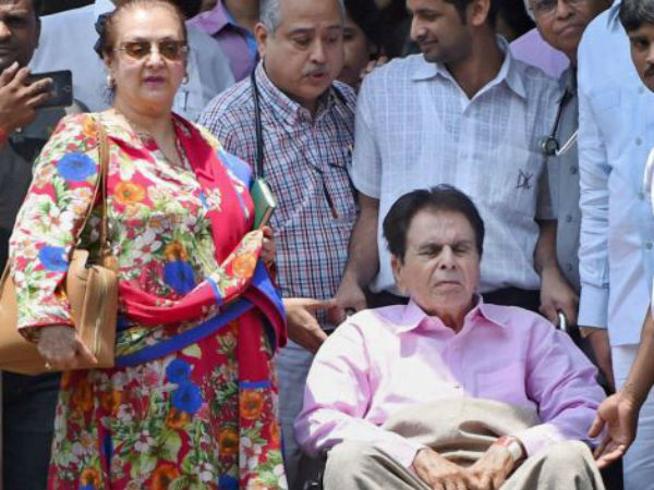 বিজেপির মুখ্যমন্ত্রীর প্রতি অনাস্থা! মোদীর শরণে সায়রা বানু বিজেপির মুখ্যমন্ত্রীর প্রতি অনাস্থা! মোদীর শরণে সায়রা বানু