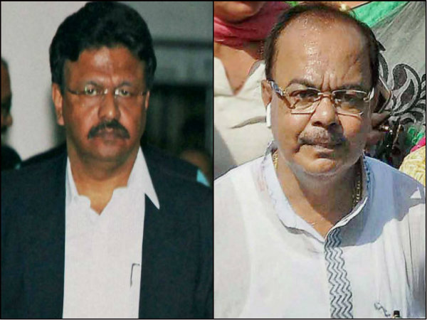 শোভনকে হঠাৎ ফোন ফিরহাদের! নতুন মেয়র নির্বাচিত হওয়ার আগে বাড়ালেন জল্পনা শোভনকে হঠাৎ ফোন ফিরহাদের! নতুন মেয়র নির্বাচিত হওয়ার আগে বাড়ালেন জল্পনা