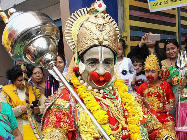 হনুমানজি মুসলিম ছিলেন , বিজেপি নেতার ভিডিও ঘিরে চাঞ্চল্য হনুমানজি মুসলিম ছিলেন , বিজেপি নেতার ভিডিও ঘিরে চাঞ্চল্য