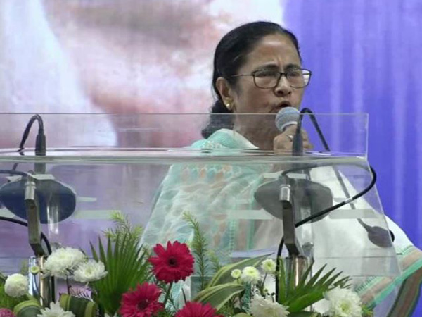 গেম চেঞ্জার বিজেপিকে নিয়ে বললেন মমতা! হিন্দু বিরোধী বলে কড়া আক্রমণ গেম চেঞ্জার বিজেপিকে নিয়ে বললেন মমতা! হিন্দু বিরোধী বলে কড়া আক্রমণ