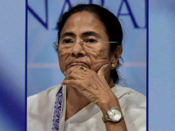 কংগ্রেসকে বাদ দিয়ে জোট, মমতা নীরব
