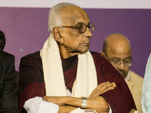 ‘রোদ্দুর’ ছড়িয়ে চলে গেলেন ‘কলকাতার যিশু’ নীরেন্দ্রনাথ, একাকীত্ব ঘোচালেন রমাপদের ‘রোদ্দুর’ ছড়িয়ে চলে গেলেন ‘কলকাতার যিশু’ নীরেন্দ্রনাথ, একাকীত্ব ঘোচালেন রমাপদের