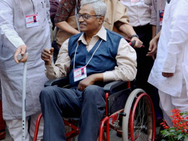 নিরুপম সেনের প্রয়াণে শোকপ্রকাশ মুখ্যমন্ত্রীর নিরুপম সেনের প্রয়াণে শোকপ্রকাশ মুখ্যমন্ত্রীর