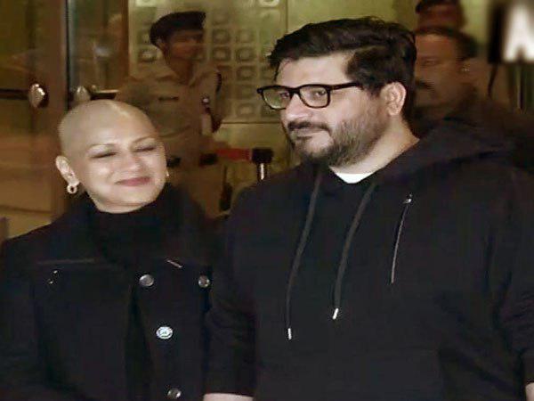বিজয়নীর হাসি নিয়েই পরিবারের কাছে প্রত্যাবর্তন বিজয়নীর হাসি নিয়েই পরিবারের কাছে প্রত্যাবর্তন