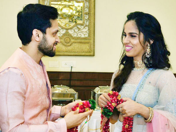 জীবনের জুটি বাঁধলেন সাইনা নেহওয়াল ও পারুপল্লি কাশ্যপ! জীবনের জুটি বাঁধলেন সাইনা নেহওয়াল ও পারুপল্লি কাশ্যপ!