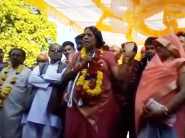 মধ্যপ্রদেশে কংগ্রেস রাজ! নতুন বিধায়কের এক হুমকিতে বদলি আমলা মধ্যপ্রদেশে কংগ্রেস রাজ! নতুন বিধায়কের এক হুমকিতে বদলি আমলা