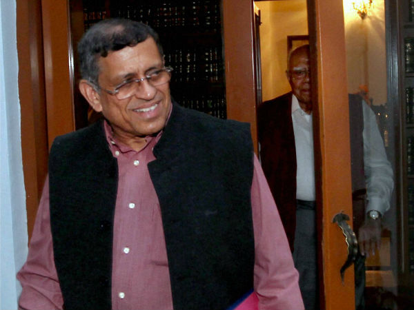 উর্জিত প্যাটেলের হঠাত বিদায়ে বিস্মিত গুরুমূর্তি উর্জিত প্যাটেলের হঠাত বিদায়ে বিস্মিত গুরুমূর্তি