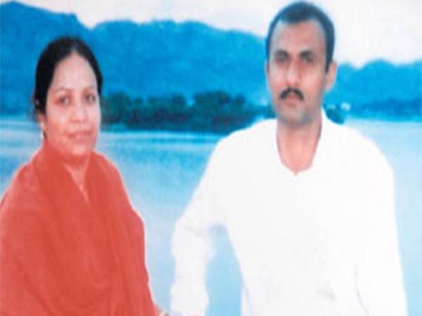 লিভ রেকর্ডস নষ্ট করে সোহরাবউদ্দিন এনকাউন্টার মামলা অন্যদিকে ঘোরানোর চেষ্টা হয় বলে অভিযোগ লিভ রেকর্ডস নষ্ট করে সোহরাবউদ্দিন এনকাউন্টার মামলা অন্যদিকে ঘোরানোর চেষ্টা হয় বলে অভিযোগ
