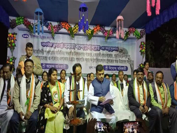 সারা বছর পাশে থাকার বার্তা