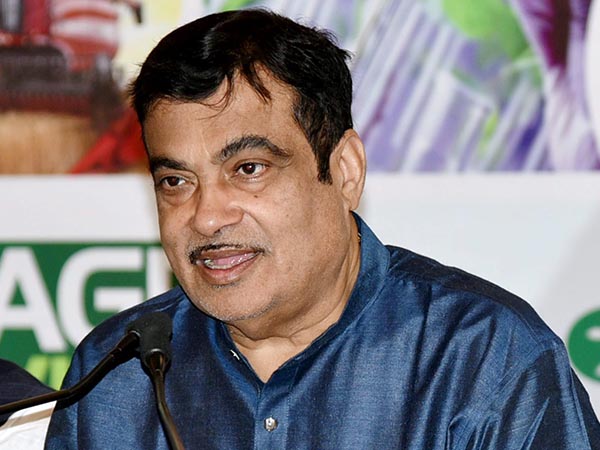প্রধানমন্ত্রিত্বে নীতীন গড়কড়ির নাম