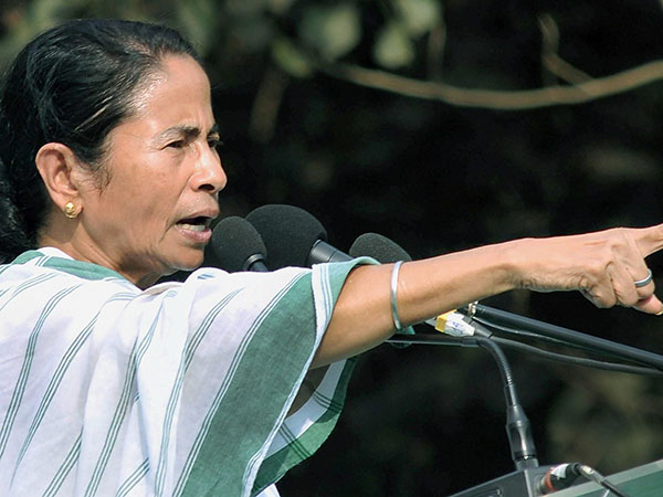 শহিদ মঞ্চ থেকে ঘোষণা
