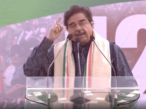 সত্যি কথা বলা যদি বিদ্রোহ হয়, তাহলে আমিও বিদ্রোহী