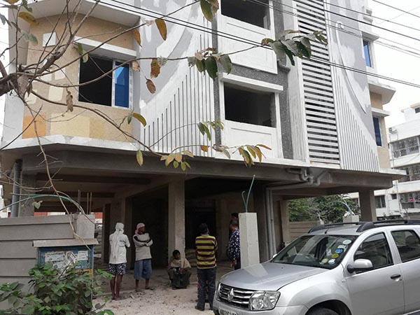 পিলারে চকের আকিবুঁকি, ব্যাগ-ভর্তি বই নিয়ে নিখোঁজ ১০ বছরের মেয়ে, পূর্বালোকে চাঞ্চল্য পিলারে চকের আকিবুঁকি, ব্যাগ-ভর্তি বই নিয়ে নিখোঁজ ১০ বছরের মেয়ে, পূর্বালোকে চাঞ্চল্য