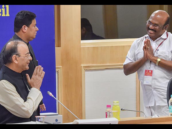 রয়েছে বিতর্ক