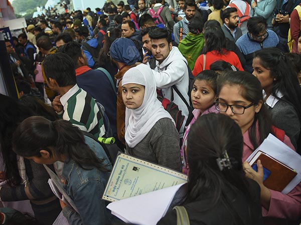 বিত্তবানদের হাতে কুক্ষীগত সম্পদ