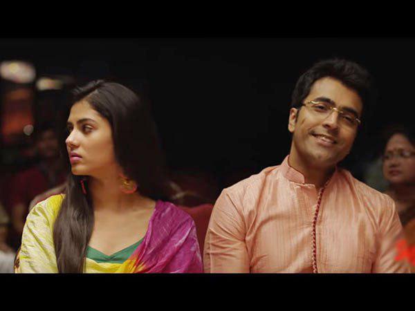 আমায় শাসন করুক তোমার চুলের ক্লিপ, প্রেমের আহ্লাদ-আবেগের এই ভিডিও ভাইরাল আমায় শাসন করুক তোমার চুলের ক্লিপ, প্রেমের আহ্লাদ-আবেগের এই ভিডিও ভাইরাল