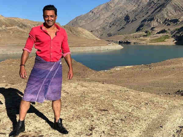 ববি দেওলকে নিয়ে তো অনেক ট্রোল হয়েছে, তাঁর ছেলেকে দেখেছেন কি! নেটে আগুন ঝরাচ্ছেন স্টারকিড ববি দেওলকে নিয়ে তো অনেক ট্রোল হয়েছে, তাঁর ছেলেকে দেখেছেন কি! নেটে আগুন ঝরাচ্ছেন স্টারকিড