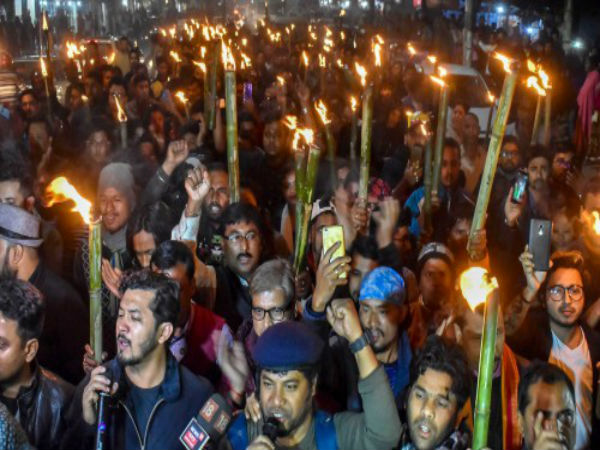 ভুল বোঝাবুঝির জেরে নিরাপত্তাহীনতা