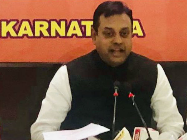 'দেশের স্বার্থের বিরুদ্ধে কথা বলেন'