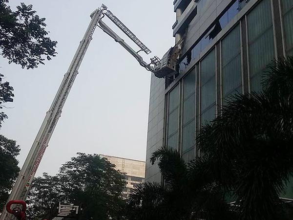 ঘটনাস্থলে দমকলমন্ত্রী