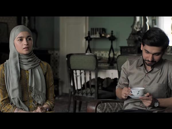 প্রেম দিবসে 'গালি বয়'