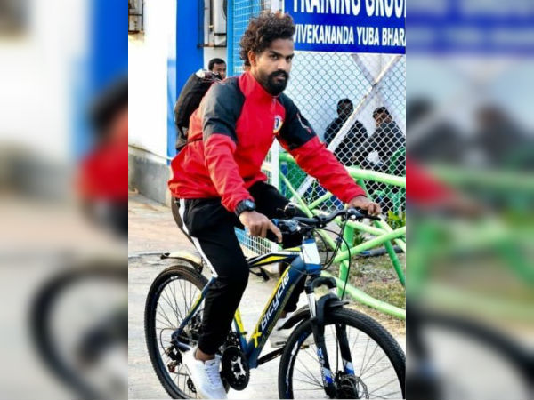 ডার্বির আগেই জবি জাস্টিন খেয়েছিলেন হোঁচট ডার্বির আগেই জবি জাস্টিন খেয়েছিলেন হোঁচট