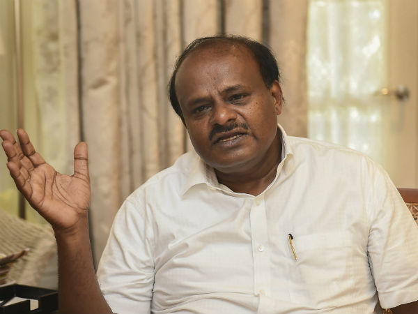 পদত্যাগের হুঁশিয়ারি