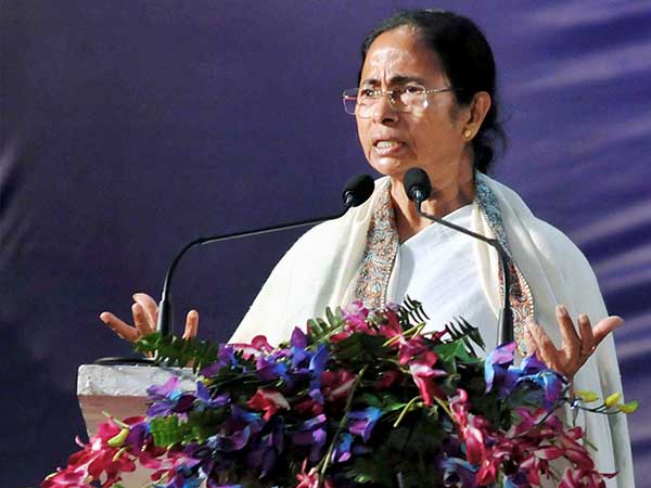 মুখ্যমন্ত্রীর উত্তরবঙ্গ সফর শুরু! লোকসভার লক্ষ্যে থাকতে পারে চমক মুখ্যমন্ত্রীর উত্তরবঙ্গ সফর শুরু! লোকসভার লক্ষ্যে থাকতে পারে চমক