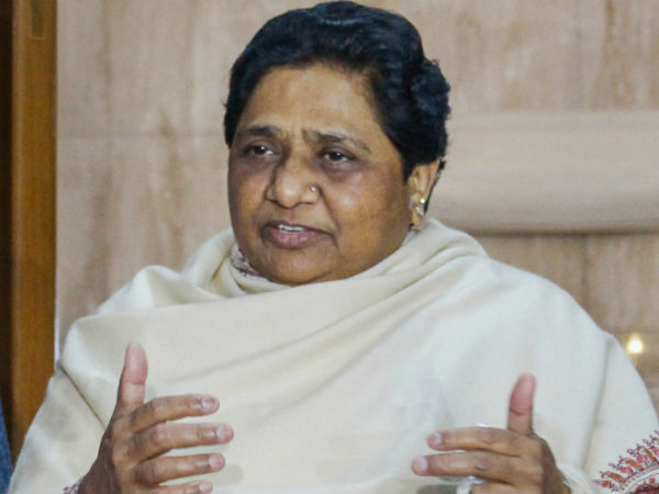 সাত জায়গায় তল্লাশি