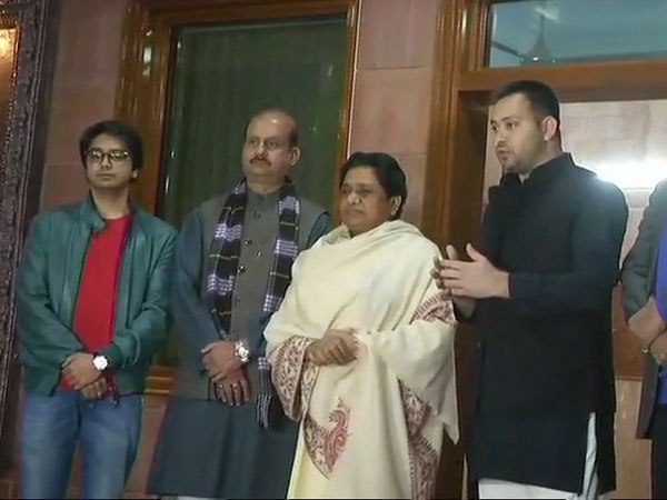 নীতীশকেও বার্তা