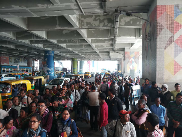 শঙ্কা নিয়ে ঘরে ফিরলেন শিক্ষকরা শঙ্কা নিয়ে ঘরে ফিরলেন শিক্ষকরা