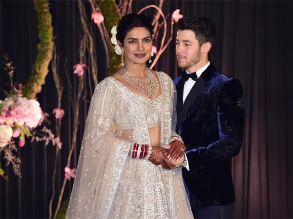 প্রিয়ঙ্কার বিয়ে নিয়ে খুশি নন মা মধু! কারণ জানিয়ে মুখ খুললেন অভিনেত্রী প্রিয়ঙ্কার বিয়ে নিয়ে খুশি নন মা মধু! কারণ জানিয়ে মুখ খুললেন অভিনেত্রী