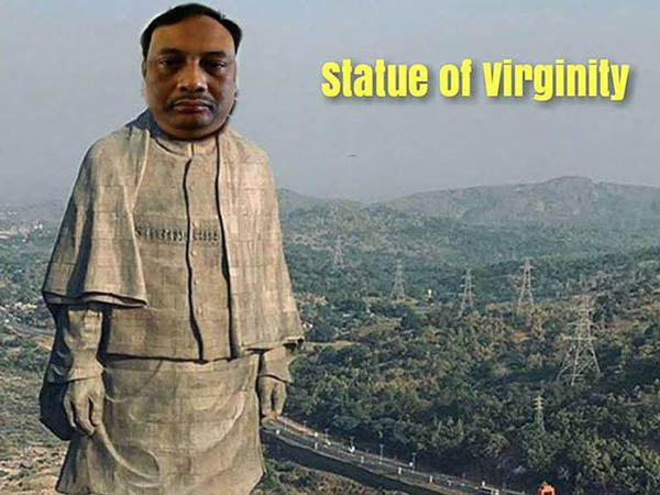 কৌমার্য পূজারি যাদবপুরের অধ্যাপককে ট্রোলিং কৌমার্য পূজারি যাদবপুরের অধ্যাপককে ট্রোলিং