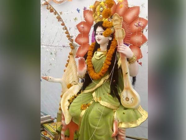 সাদা কাপড়