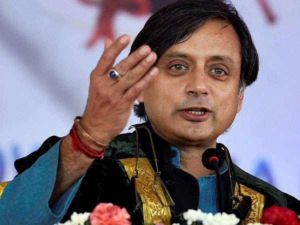 ফের বিতর্কিত মন্তব্য কংগ্রেস নেতা থারুরের ফের বিতর্কিত মন্তব্য কংগ্রেস নেতা থারুরের