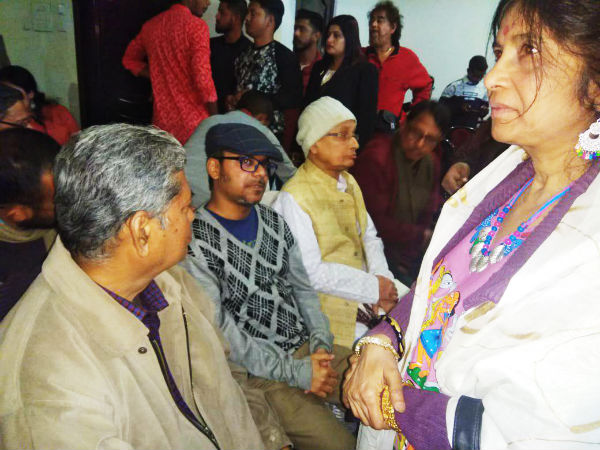 শিলচরে শ্রীজাতর উপর হামলা গেরুয়া-বাহিনীর শিলচরে শ্রীজাতর উপর হামলা গেরুয়া-বাহিনীর