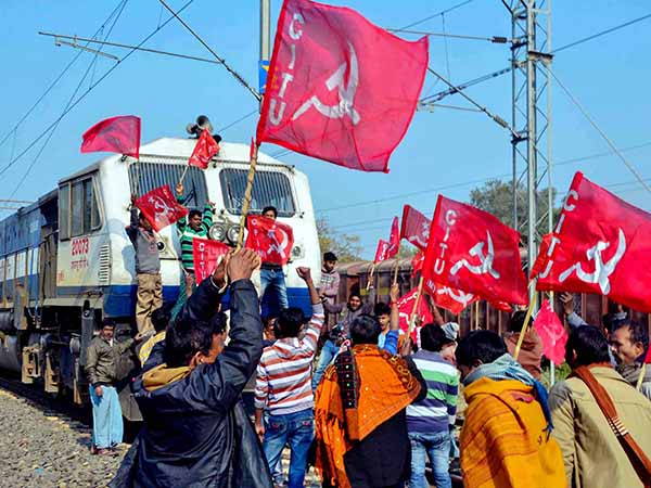 তলে তলে আঁতাত মোদী-দিদির, প্রমাণ দিলেন বিমান-সূর্যরা তলে তলে আঁতাত মোদী-দিদির, প্রমাণ দিলেন বিমান-সূর্যরা