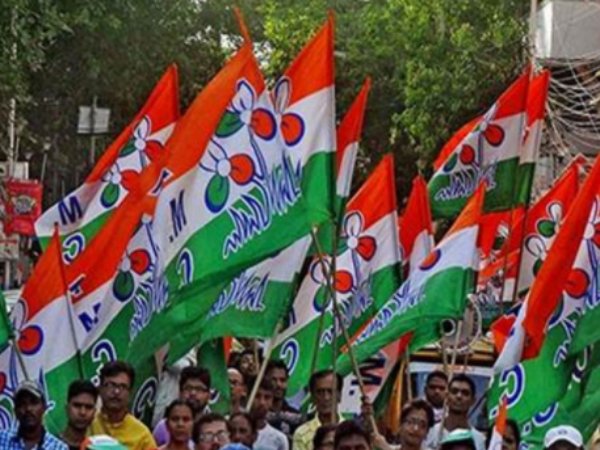 প্রধানমন্ত্রী হিসেবে দেখতে চান দিদিকে! ১৫০ কিমি সাইকেল চালিয়ে হাজির ব্রিগেডে প্রধানমন্ত্রী হিসেবে দেখতে চান দিদিকে! ১৫০ কিমি সাইকেল চালিয়ে হাজির ব্রিগেডে