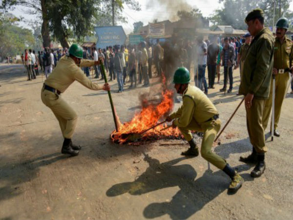 tripura, clash, citizenship bill, ত্রিপুরা, সংঘর্ষ, নাগরিকত্ব বিল tripura, clash, citizenship bill, ত্রিপুরা, সংঘর্ষ, নাগরিকত্ব বিল