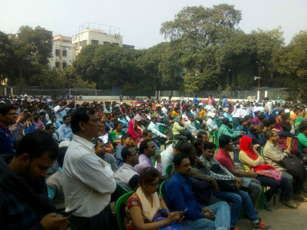 শিয়ালদহে জমায়েত