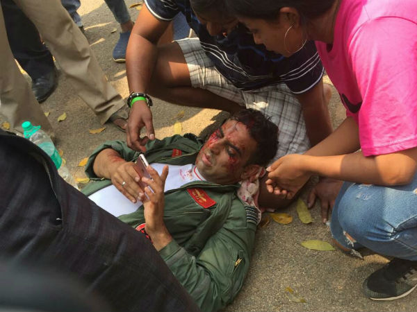বায়ুসেনার বিমান দুর্ঘটনা বেঙ্গালুরুর আকাশে, নিহত ১ পাইলট, চরম চাঞ্চল্য ইয়লহঙ্কা এয়ারবেসে বায়ুসেনার বিমান দুর্ঘটনা বেঙ্গালুরুর আকাশে, নিহত ১ পাইলট, চরম চাঞ্চল্য ইয়লহঙ্কা এয়ারবেসে