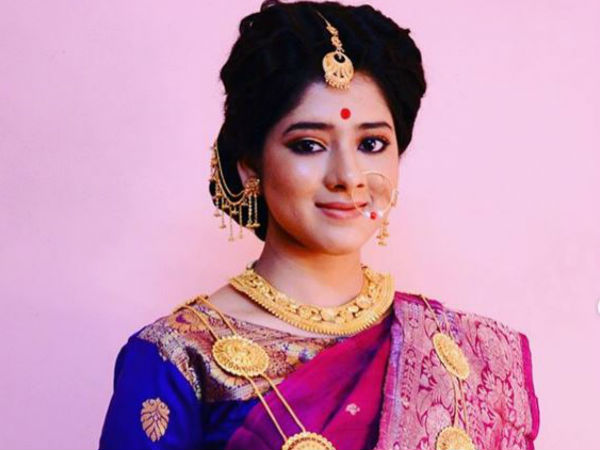 সরস্বতী পুজোয় রাসমণি দিতিপ্রিয়ার নয়া লুক! আড্ডায় মাতোয়ার সিরিয়ালের টিম সরস্বতী পুজোয় রাসমণি দিতিপ্রিয়ার নয়া লুক! আড্ডায় মাতোয়ার সিরিয়ালের টিম