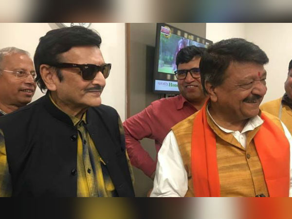 তৃণমূল ছেড়ে বিজেপিতে যোগ বাংলার সুপারস্টারের,মৌসুমীর পর আরও এক তারকা পদ্মশিবিরে তৃণমূল ছেড়ে বিজেপিতে যোগ বাংলার সুপারস্টারের,মৌসুমীর পর আরও এক তারকা পদ্মশিবিরে
