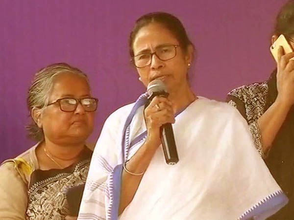 কংগ্রেসকে বার্তা মমতার
