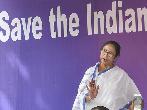 প্রধানমন্ত্রিত্বের দাবিদার প্রত্যেক ভারতবাসী, বললেন মমতা প্রধানমন্ত্রিত্বের দাবিদার প্রত্যেক ভারতবাসী, বললেন মমতা