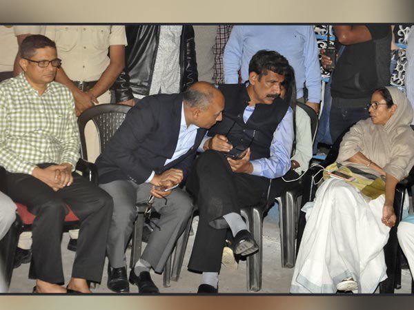 রাজীব কুমারের বিরুদ্ধে বিভাগীয় তদন্ত! নির্দেশ স্বরাষ্ট্রমন্ত্রকের রাজীব কুমারের বিরুদ্ধে বিভাগীয় তদন্ত! নির্দেশ স্বরাষ্ট্রমন্ত্রকের