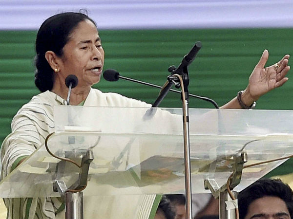 ফের কেন, প্রশ্ন মমতার