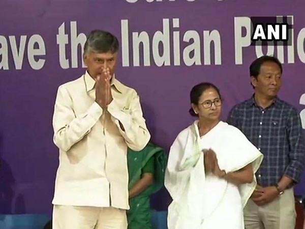 ধরনা তুললেন মমতা! সামনের সপ্তাহে কর্মসূচি দিল্লিতে ধরনা তুললেন মমতা! সামনের সপ্তাহে কর্মসূচি দিল্লিতে
