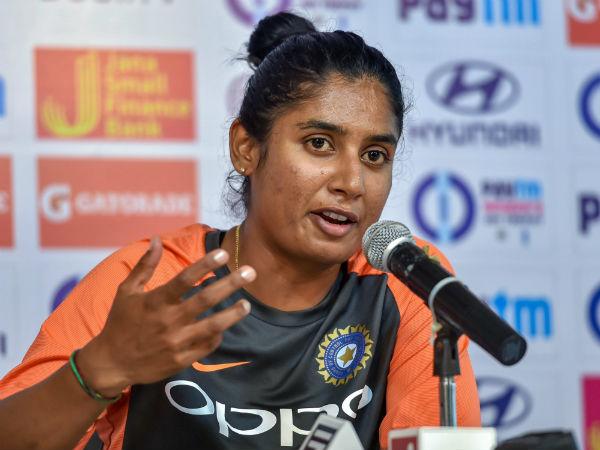 হরমনপ্রিত-ধাক্কায় ব্যাটিং অর্ডার বদলের ভাবনা হরমনপ্রিত-ধাক্কায় ব্যাটিং অর্ডার বদলের ভাবনা