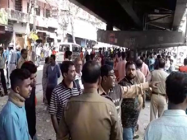 নাগের বাজারে পথ দুর্ঘটনা! নার্সারির ছাত্রীর মৃত্যুতে উত্তাল এলাকা নাগের বাজারে পথ দুর্ঘটনা! নার্সারির ছাত্রীর মৃত্যুতে উত্তাল এলাকা